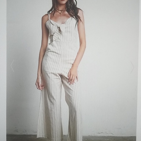 Tan Striped jumpsuit with bow tie - Picture 4 of 7